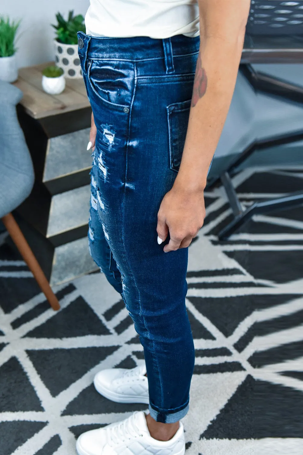 Classic Tight-fitting Dark Blue Ripped Jeans